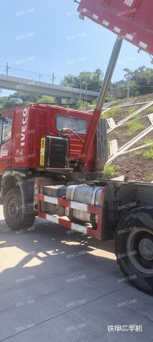 整機(jī)左側(cè)(設(shè)備外觀及核心部件) 整機(jī)左側(cè)(設(shè)備外觀及核心部件)