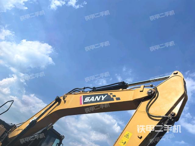 大臂整体 右侧（工作和回转装置）