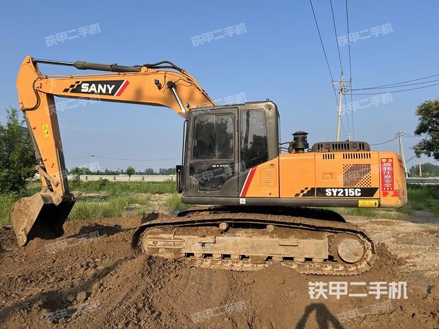 三一重工SY215C挖掘機(jī)