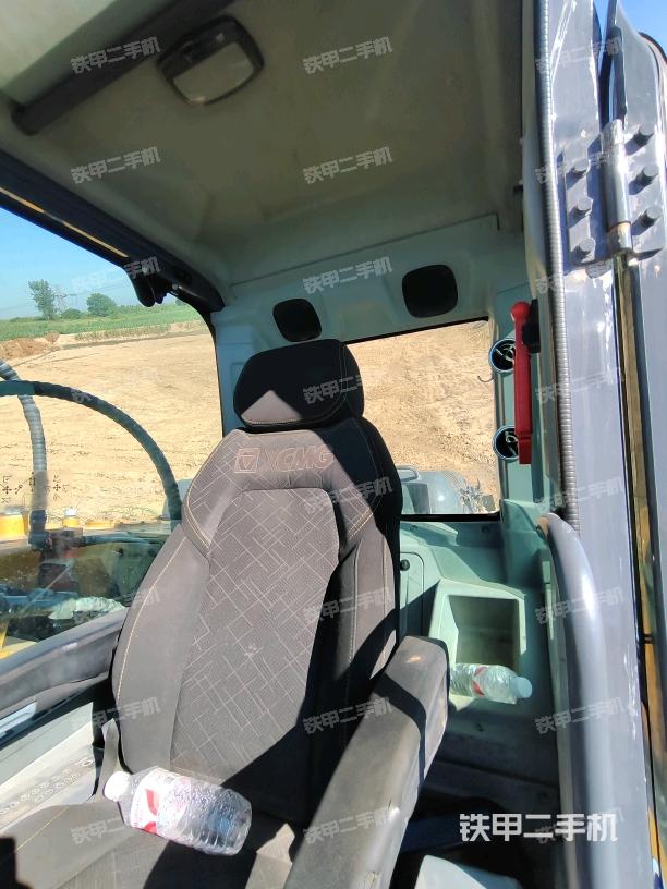 后窗玻璃角标（驾驶室部分）