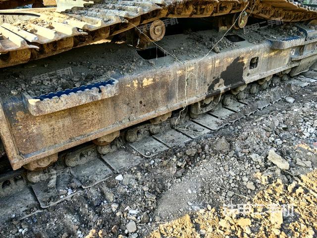 左側(cè)履帶整體?（行走機構(gòu)）