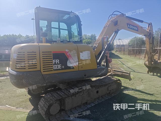 整機右后45°（整機外觀）