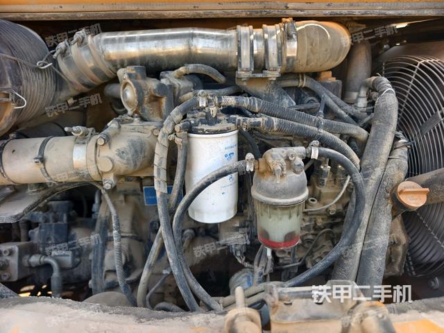 发动机室（上车部件）