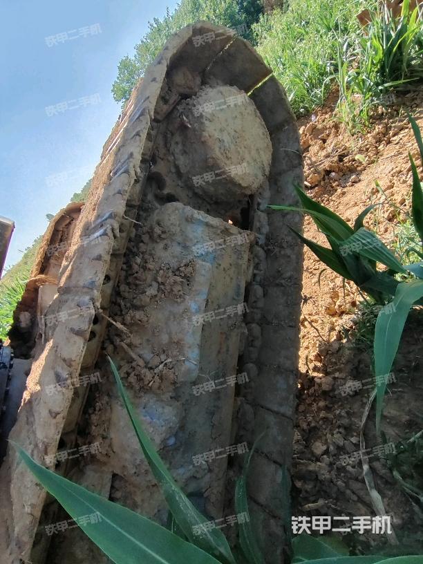 右驱动轮（行走机构）