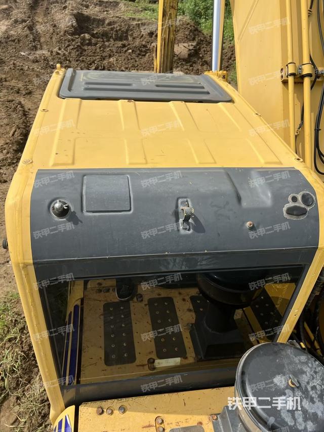 駕駛室頂部（整機(jī)外觀）