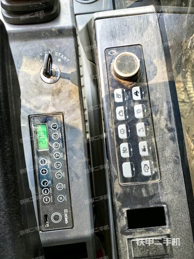 座椅左側(cè)控制臺/音響/含左手柄（駕駛室部分）