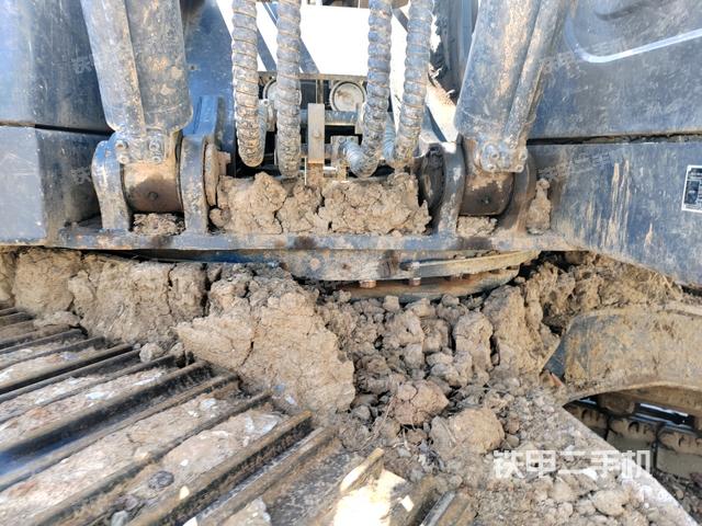 转盘和下车架正前（工作和回转装置）