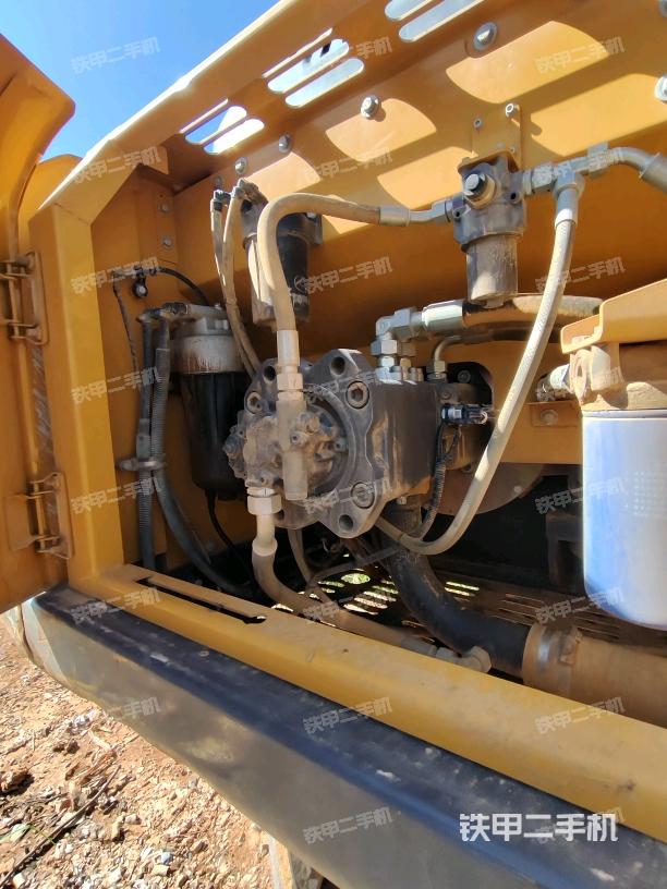 液压泵斜45 左（大件舱室）