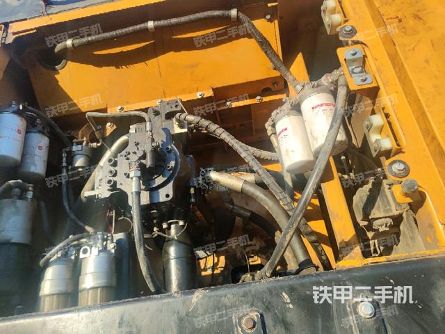 液壓泵斜45?右（大件艙室）