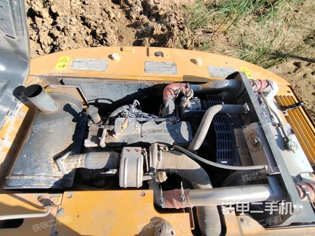 发动机室（上车部件）