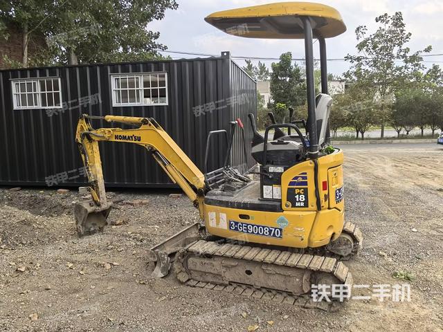 驾驶室顶部（整机外观）