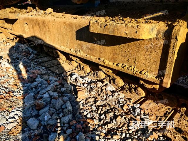 右側(cè)履帶整體（行走機構(gòu)）