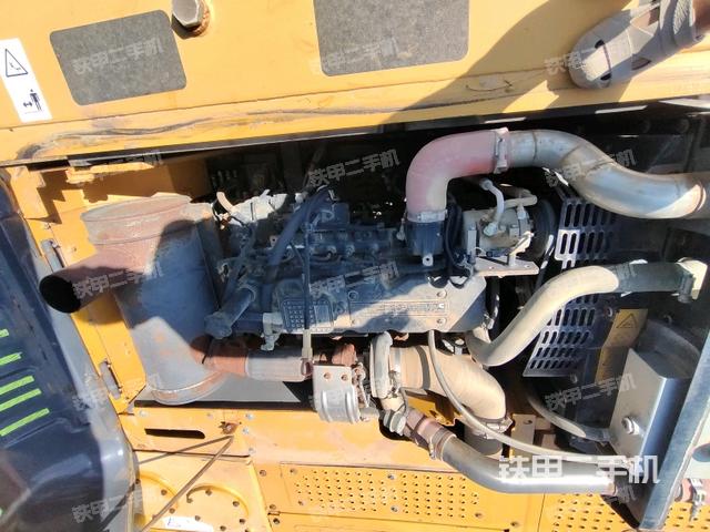 氣門室蓋螺絲特寫（上車部件）