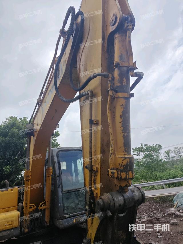 小臂整体右前（工作和回转装置）