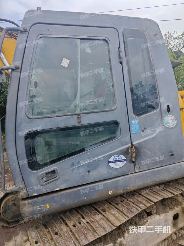 驾驶室左前45度（驾驶室部分）