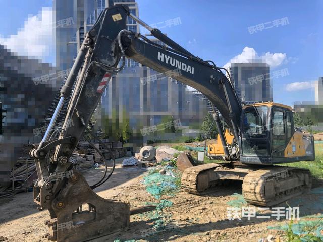 現(xiàn)代R215VS PRO挖掘機(jī)