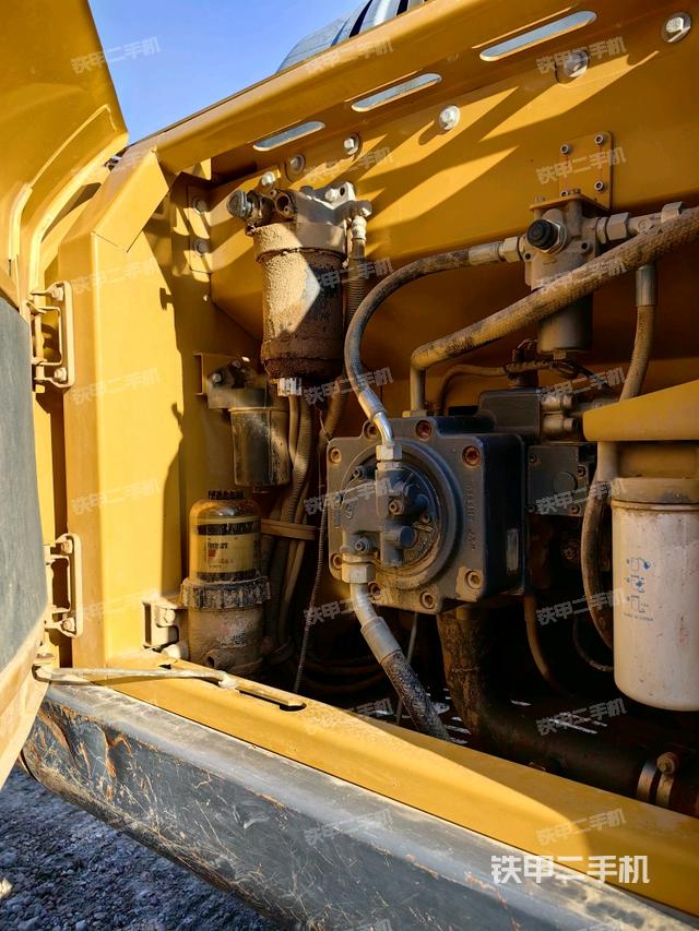 液壓泵斜45?左（大件艙室）