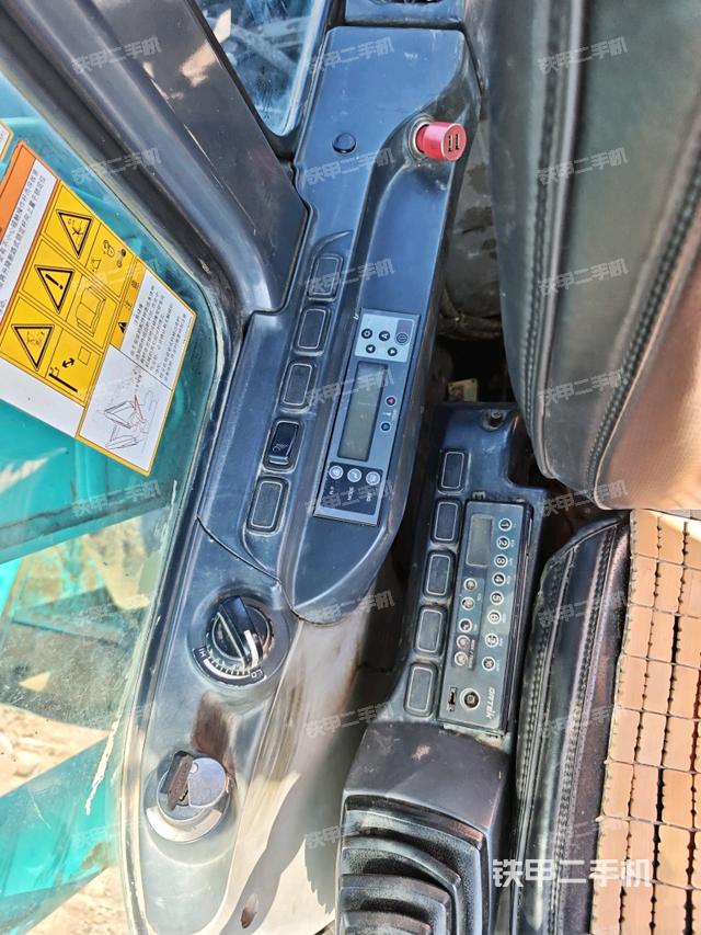 显示屏 （驾驶室部分）