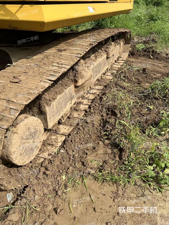 單側(cè)履帶整體（整機(jī)外觀）