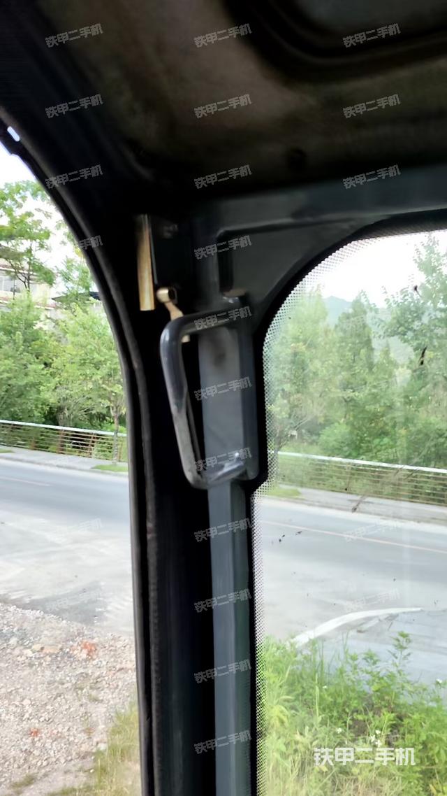 后窗玻璃角標(biāo)（駕駛室部分）