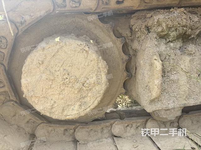 左侧履带整体 (行走机构) 左侧履带整体 (行走机构)