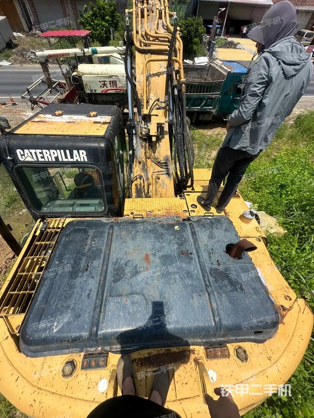 大臂根部?斜視（工作和回轉(zhuǎn)裝置）