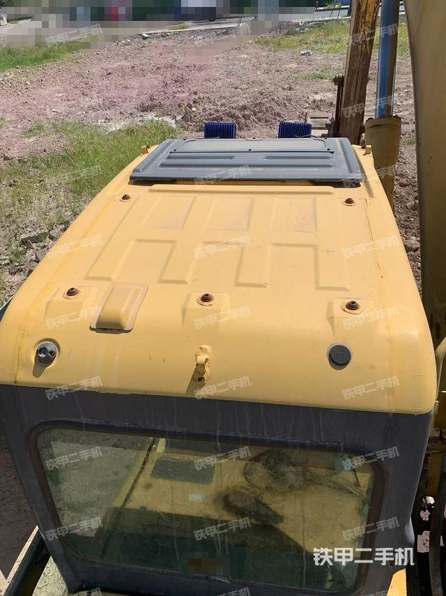 驾驶室顶部（整机外观）