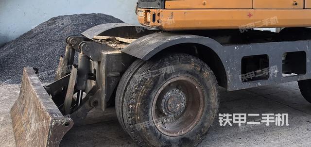 左驱动轮（行走机构）