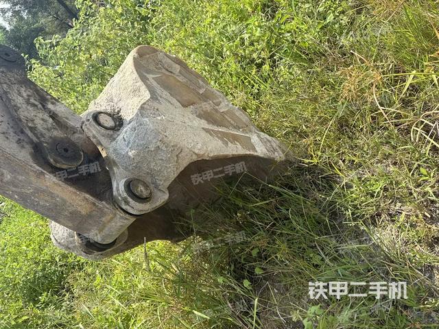 铲斗45度(工作和回转装置) 铲斗45度(工作和回转装置)