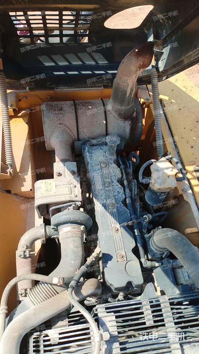 發(fā)動(dòng)機(jī)整體俯視(整機(jī)外觀) 發(fā)動(dòng)機(jī)整體俯視(整機(jī)外觀)