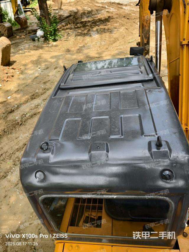 駕駛室頂部（整機(jī)外觀）