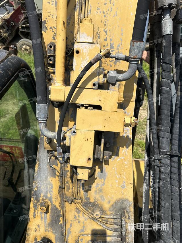 鏟斗右后整體（工作和回轉(zhuǎn)裝置）