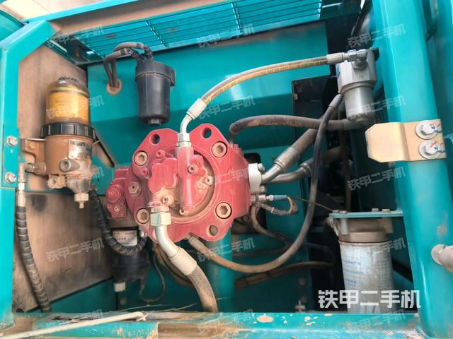 液壓泵斜45?左（大件艙室）