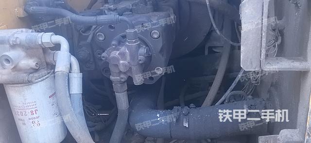 液壓泵艙室正面整體(整機(jī)外觀(guān)) 液壓泵艙室正面整體(整機(jī)外觀(guān))