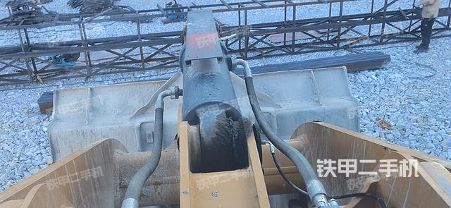 工作裝置整體(整機(jī)外觀及大件) 工作裝置整體(整機(jī)外觀及大件)