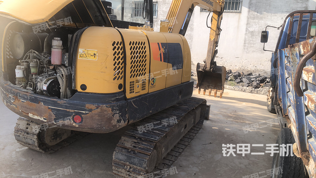 整機(jī)右后45°(整機(jī)外觀) 整機(jī)右后45°(整機(jī)外觀)