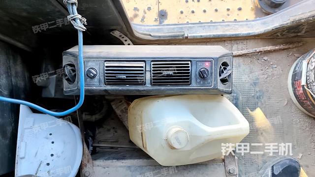 驾驶室正侧（驾驶室部分）