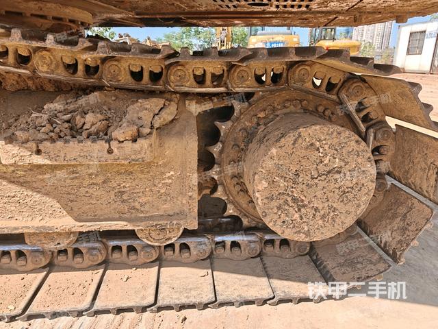 右側(cè)履帶整體（行走機(jī)構(gòu)）