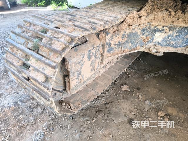 左導(dǎo)向輪（行走機(jī)構(gòu)）