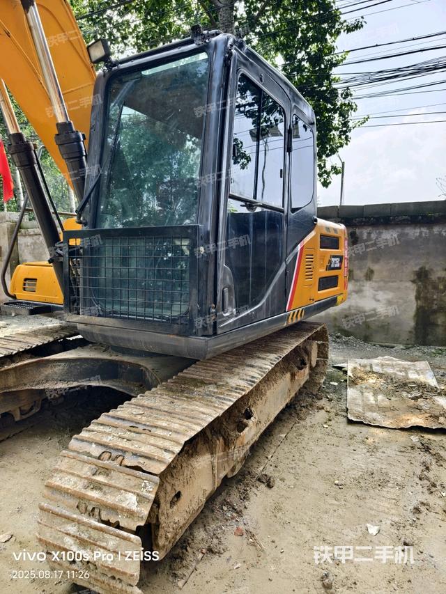 駕駛室整體（整機(jī)外觀）