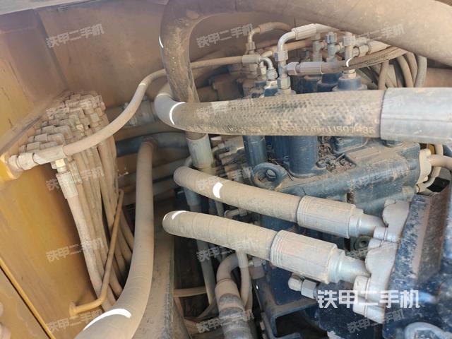 駕駛室頂部俯視（上車部件）