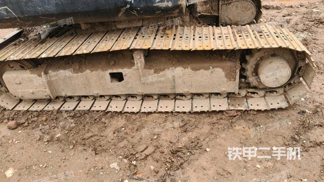 單側(cè)履帶整體（整機(jī)外觀）