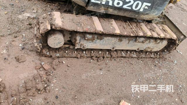 單側履帶整體（整機外觀）