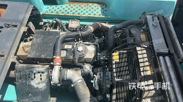 發(fā)動機整體俯視(整機外觀) 發(fā)動機整體俯視(整機外觀)