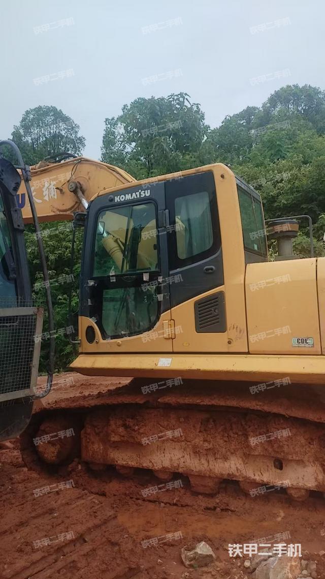 小松PC210-8M0重作業(yè)型挖掘機(jī)