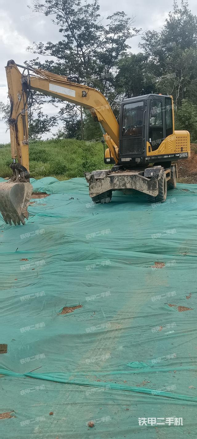 整機(jī)右后45°(整機(jī)外觀) 整機(jī)右后45°(整機(jī)外觀)