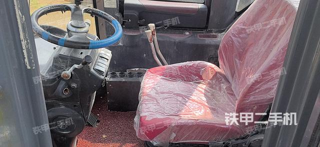 駕駛室工作臺(整機外觀及大件) 駕駛室工作臺(整機外觀及大件)