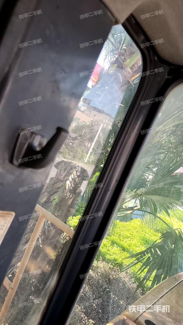 顶棚整体  内（驾驶室部分）