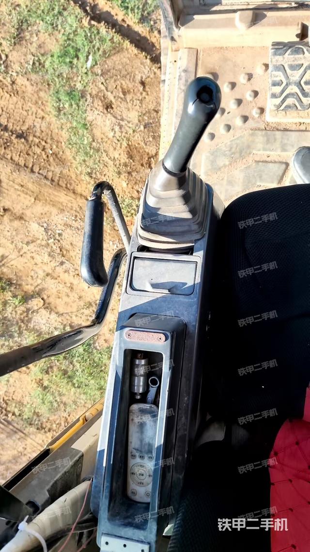 右側(cè)玻璃角標（駕駛室部分）