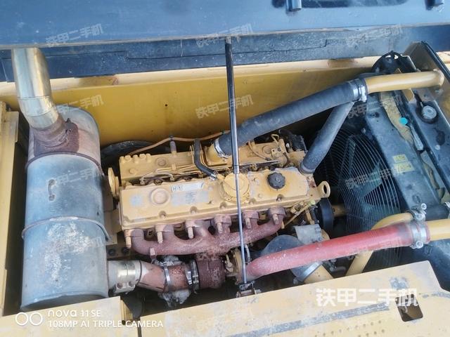 發(fā)動(dòng)機(jī)整體俯視(整機(jī)外觀) 發(fā)動(dòng)機(jī)整體俯視(整機(jī)外觀)